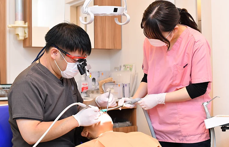 予防中心の歯科医療を目指し、定期検診の大切さを患者様にお伝える